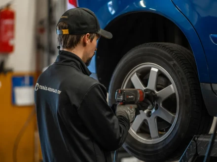 Renkaan vaihto 1024 x 768 px