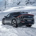 Kiillotettu Alumiinivanne Dezent AO 5