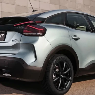 SUV autonvanne Dezent TN Black 5 image