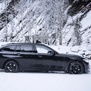 Autonvanne Dezent TR Black 7 kuva