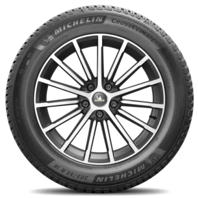 Michelin CrossClimate 2 Kitkarenkaat Oulu 7 kuva