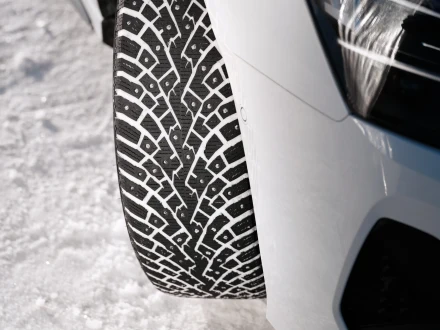 Nokian+Tyres+Hakkapeliitta+01+20